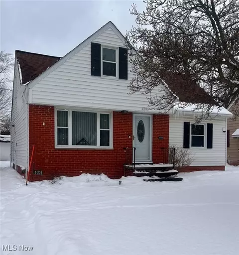 4201 Okalona Rd, South Euclid, OH 44121