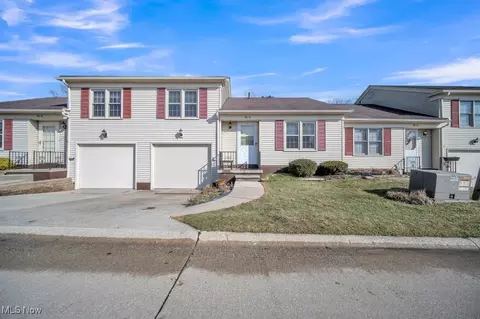 5279 Creekside Blvd #N3, Brunswick, OH 44212