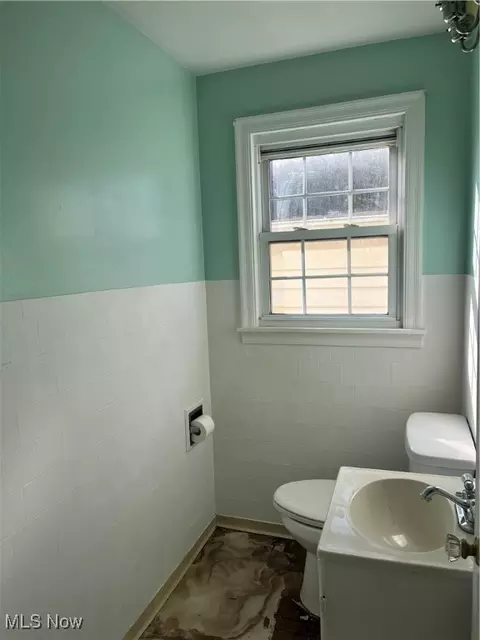 Bath - 1706 W 9th St, Ashtabula, OH 44004 photo 2 of 2
