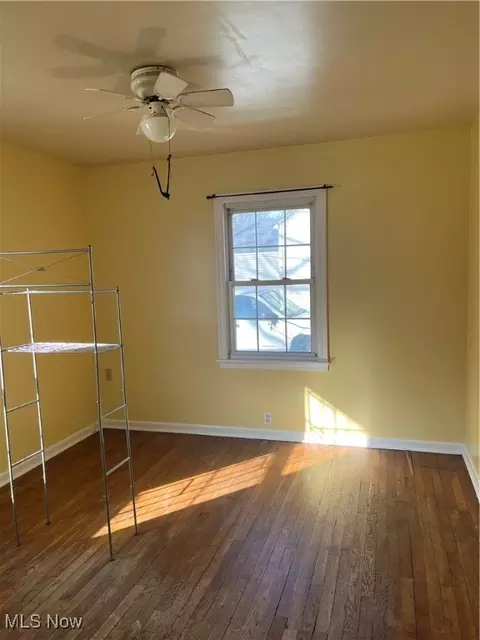 Bedroom - 1706 W 9th St, Ashtabula, OH 44004 photo 2 of 2