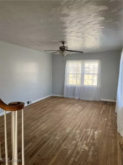 Living - 1706 W 9th St, Ashtabula, OH 44004 photo 1 of 1