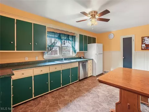 3305 Latimer Ave, Ashtabula, OH 44004 photo 9