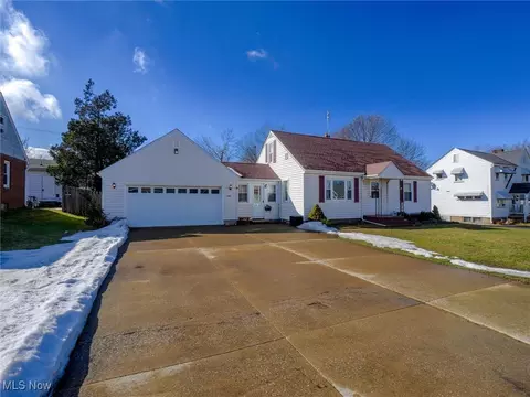 3305 Latimer Ave, Ashtabula, OH 44004 photo 2