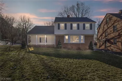 1236 Yellowstone Rd, Cleveland Heights, OH 44121