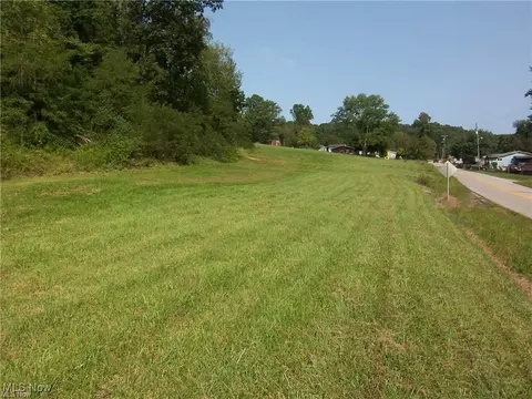 3150 Meadville Rd, Davisville, WV 26142