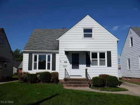 5810 Renwood Dr, Parma, OH 44129