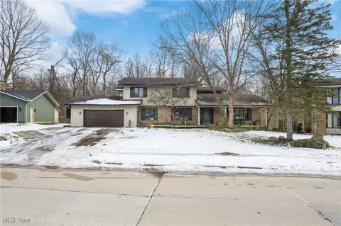 1348 Berkshire Rd, Stow, OH 44224