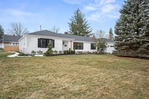 19529 Westover Ave, Rocky River, OH 44116
