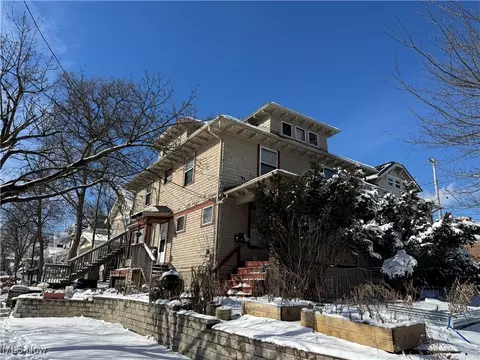 54 S Portage Path, Akron, OH 44303