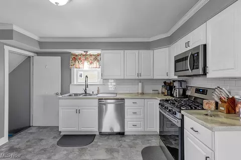 222 Cornell Ave, Elyria, OH 44035 photo 6