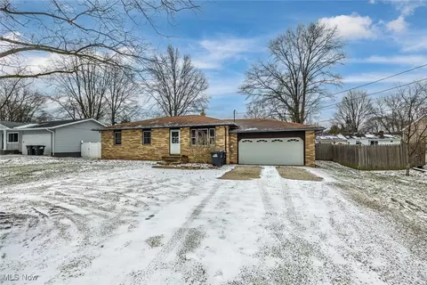 4000 Ganyard Ave, Brunswick, OH 44212