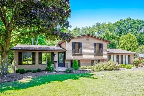 3719 Lake Vista Rd, Coventry, OH 44319