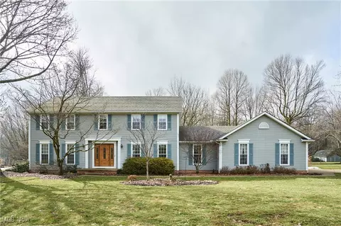 988 Traci Ln, Copley, OH 44321