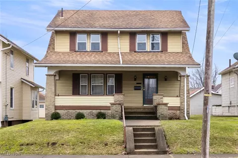 2528 17th St NE, Canton, OH 44705