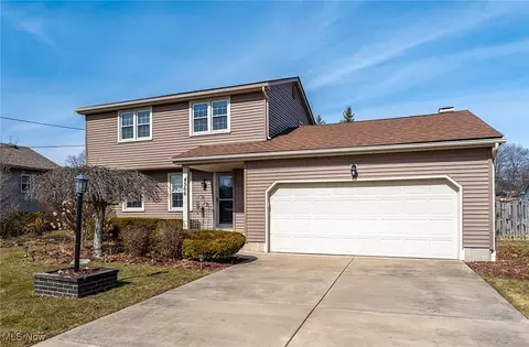 4566 Sheffield Dr, Austintown, OH 44515