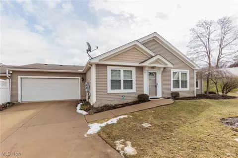 4576 Rocky Mountain Dr, Medina, OH 44256