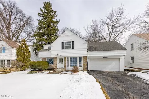 1289 Hereford Rd, Cleveland Heights, OH 44118