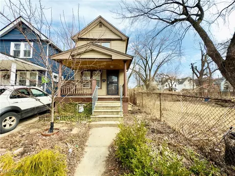 477 E 114th St, Cleveland, OH 44108