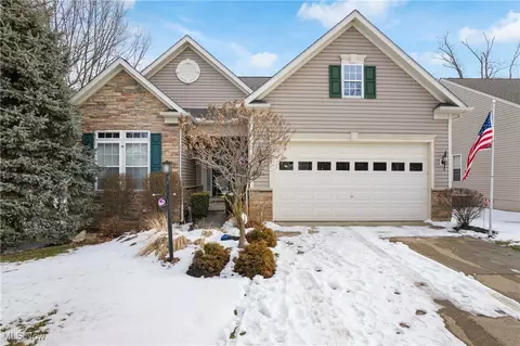 5075 Autumnwood Ln, Brunswick, OH 44212