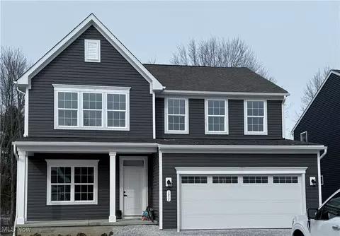 151 High Fox Dr, Chardon, OH 44024