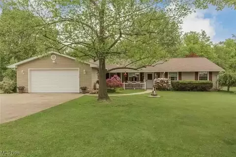 12441 Harold Dr, Chesterland, OH 44026