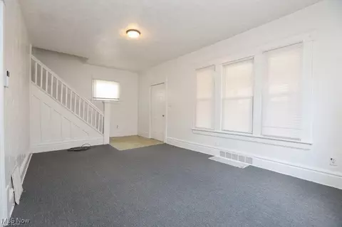 446 E Thornton St, Akron, OH 44311 photo 4