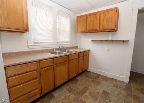 446 E Thornton St, Akron, OH 44311 photo 9
