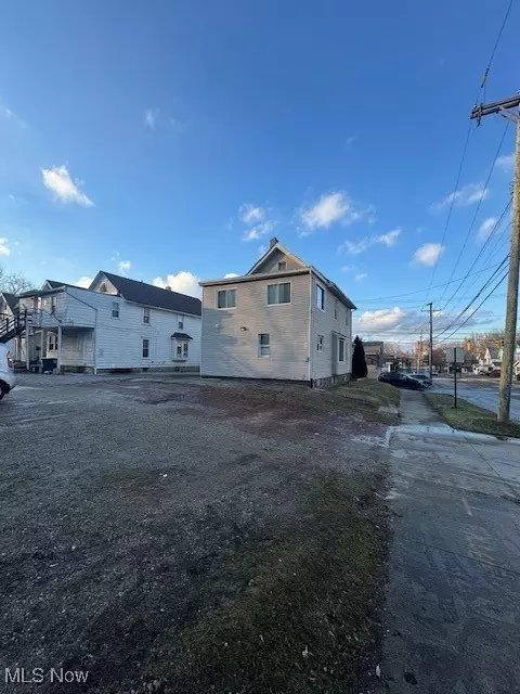 446 E Thornton St, Akron, OH 44311 photo 22