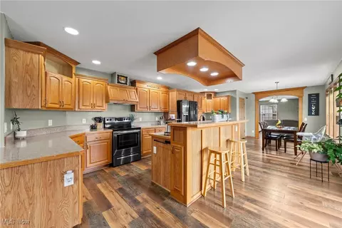Kitchen - 40308 Whitney Rd, Lagrange, OH 44050 photo 1 of 6