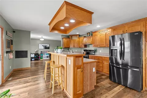 Kitchen - 40308 Whitney Rd, Lagrange, OH 44050 photo 6 of 6