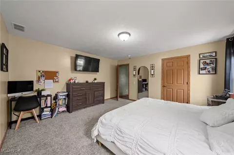 Bedroom - 40308 Whitney Rd, Lagrange, OH 44050 photo 2 of 5