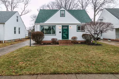 31739 Dickerson Rd, Willowick, OH 44095