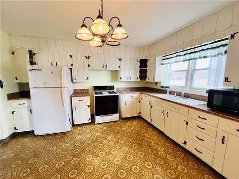 3210 Austinburg Rd, Ashtabula, OH 44004 photo 5