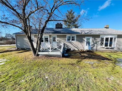 3210 Austinburg Rd, Ashtabula, OH 44004 photo 2
