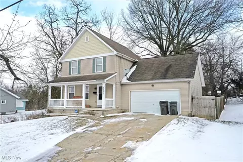 2057 Summer St, Youngstown, OH 44511