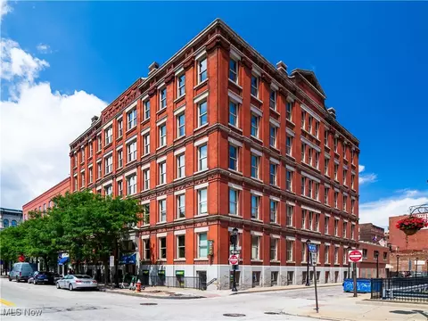 408 W Saint Clair Ave #307, Cleveland, OH 44113