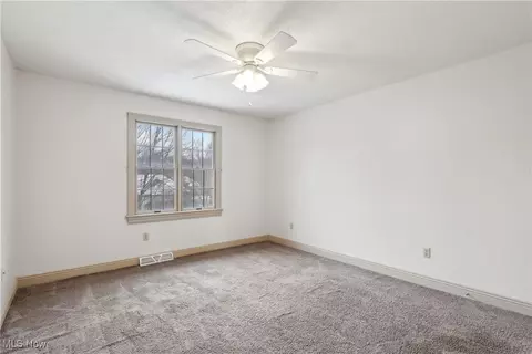 Bedroom - 492 Presidential Dr, Boardman, OH 44512 photo 5 of 8