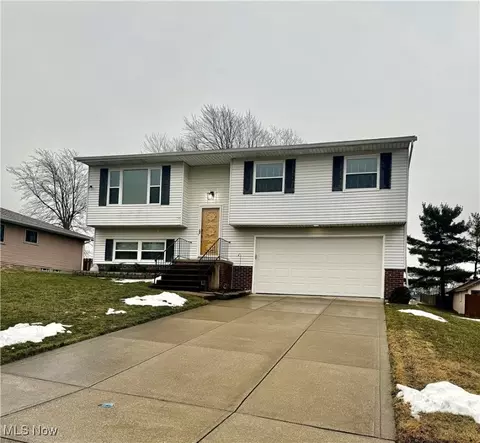 Exterior - 4565 Hialeah Dr, Parma, OH 44134 photo 2 of 2