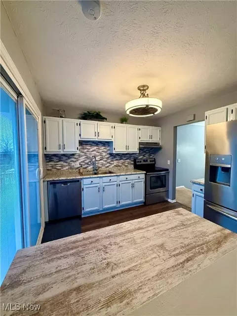 Kitchen - 4565 Hialeah Dr, Parma, OH 44134 photo 3 of 3