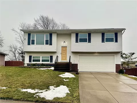 4565 Hialeah Dr, Parma, OH 44134