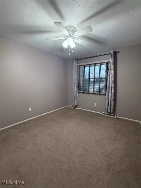 Bedroom - 4565 Hialeah Dr, Parma, OH 44134 photo 3 of 5