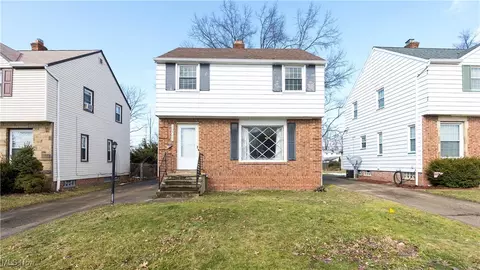 13511 Thraves Rd, Garfield Heights, OH 44125