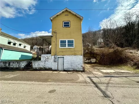 546 Rose St, Follansbee, WV 26037