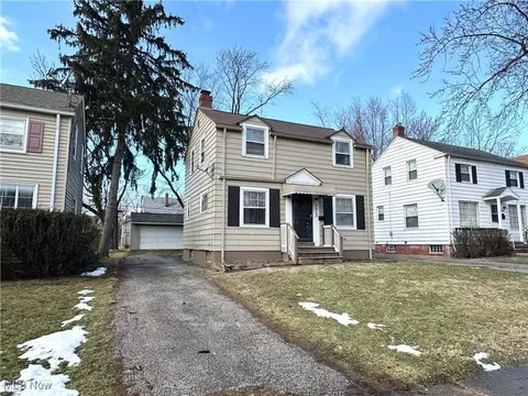 5512 Dalewood Ave, Maple Heights, OH 44137
