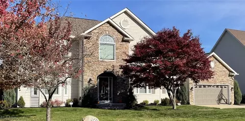 6253 S Applecross Rd, Highland Heights, OH 44143