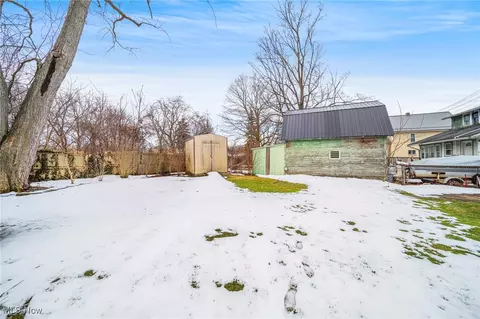 Exterior - 818 W 50th St, Ashtabula, OH 44004 photo 6 of 7
