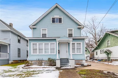 818 W 50th St, Ashtabula, OH 44004
