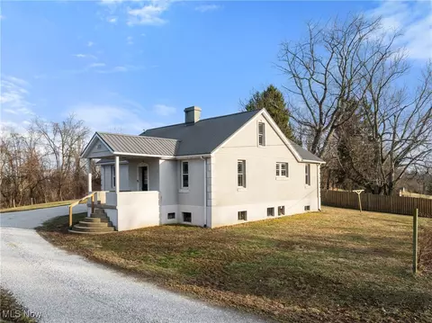 71963 West Rd, Martins Ferry, OH 43935