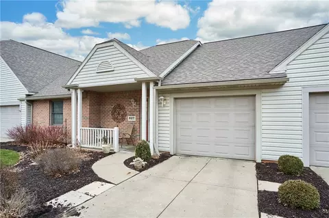 827 Cartier Dr, Canal Fulton, OH 44614
