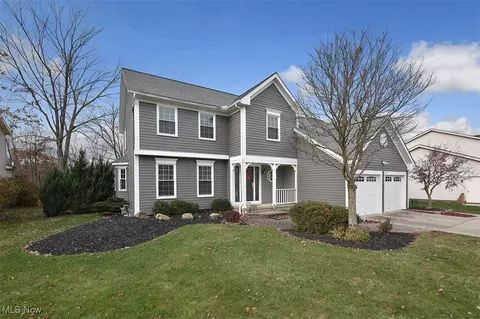 19541 Winding Trl, Strongsville, OH 44149